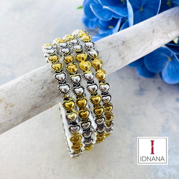 A SET OF 4 DUAL TONE HEART SHAPED BANGLE (NOT OPENABLE SIZE 2.5)