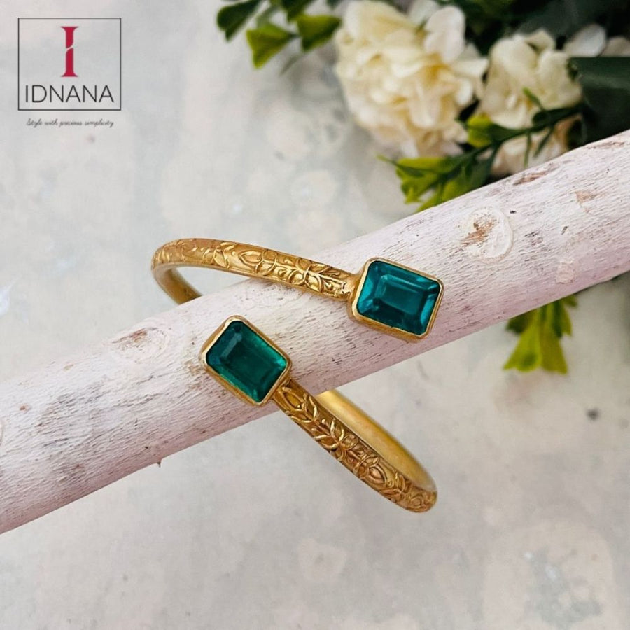 GOLD PLATED EMERALD DOUBLET BRACELET