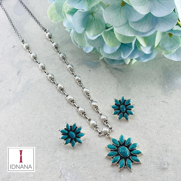 TURQUOISE AND PEARL FLORAL DESIGN NECKLACE SET