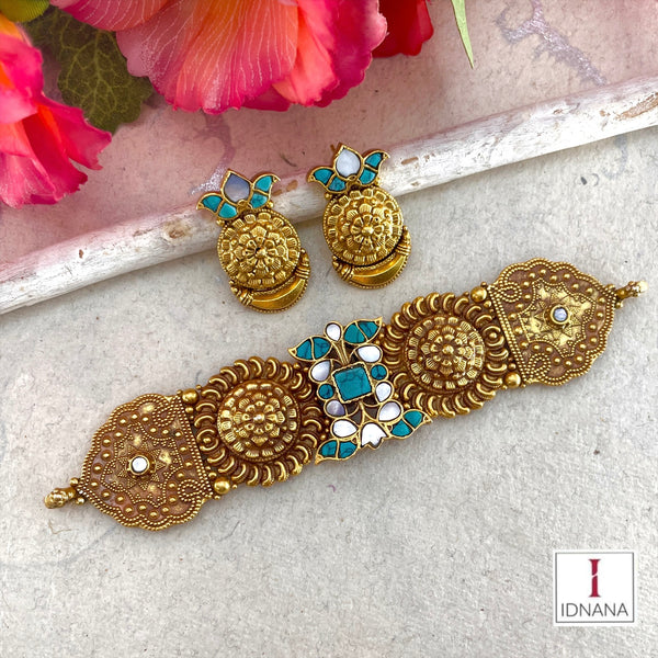 GOLD PLATED TURQUOISE MOTHER OF PEARL FLORAL CHOKER SET