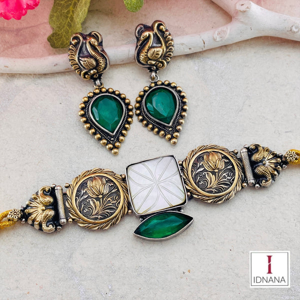 CARVED MOTHER OF PEARL EMERALD DOUBLET DUAL TONE FLORAL MOTIF CHOKER SET