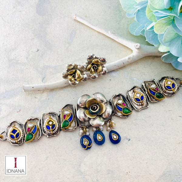 DUAL TONE ROSE MOTIF HAMMERED SILVER MULTI COLOURED KUNDAN PEACOCK CHOKER SET