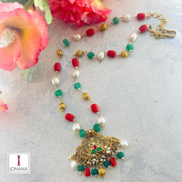 GOLD PLATED PINK GREEN WHITE KUNDAN NECKLACE BEADED WITH CORALS PEARLS AND AVENTURINE