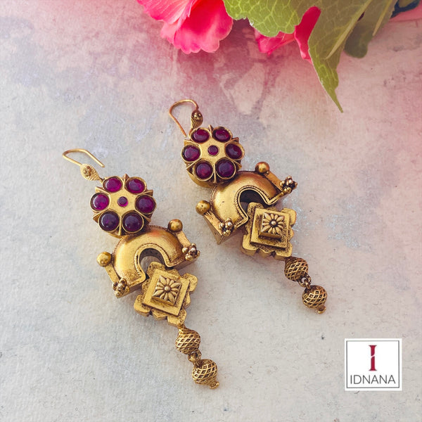 GOLD PLATED RED KEMP FLORAL ANTIQUE DESIGN DANGLERS