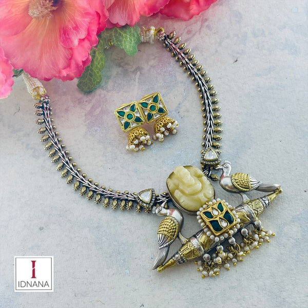 CARVED AGATE GANESHA GREEN WHITE KUNDAN DUCK MOTIF DUAL TONE MOISSANITE COLLAR NECKLACE SET